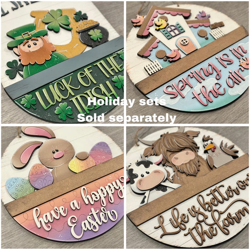 Puede incluir: Cuatro letreros redondos de madera para d&iacute;as festivos. Uno presenta un duende y tr&eacute;boles con el texto "Luck of the Irish". Otro dice "Spring is in the air". El tercero dice "Have a hoppy Easter". El &uacute;ltimo dice "Life is better on the farm."