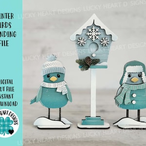 Pájaros de invierno de pie Archivo SVG, Glowforge, casa para pájaros, copo de nieve, muñeco de nieve, bandeja escalonada LuckyHeartDesignsCo