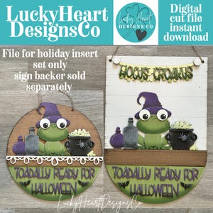 Könnte beinhalten: Zwei Halloween-Holzschilder mit einer Froschfigur mit Hexenhut. Ein Schild ist rund, das andere rechteckig. Beide Schilder tragen den Text "Toadally Ready For Halloween". Die Schilder tragen auch den Text "Hocus Croakus".