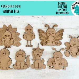 Fichier animal amusant debout SVG, zoo, pépinière, paon, flamant rose, abeille, licorne, dino, coccinelle, plateau à plusieurs niveaux Glowforge, LuckyHeartDesignsCo