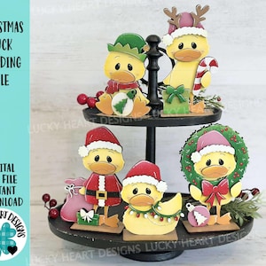 Bandeja escalonada de pato navideño de pie, archivo SVG, bastón de caramelo Glowforge, reno, Rudolph, Papá Noel, bandeja escalonada, LuckyHeartDesignsCo