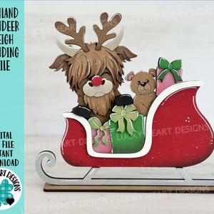 Highland Reindeer Schlitten Stehende Datei SVG, Santa, Weihnachten, Bauernhof, Kuh, Rudolph, Elf, Geschenk, Rentier, Glowforge, LuckyHeartDesignsCo