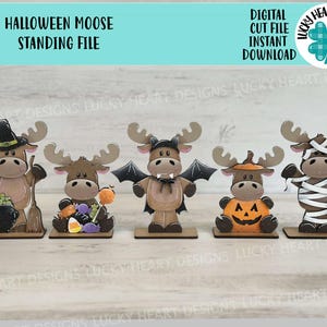 Plik Halloween Moose Standing SVG, Dynia, Czarownica, Jack-o-lantern, Gospodarstwo, Nietoperz, Cukierek, Mumia, Taca warstwowa Glowforge, LuckyHeartDesignsCo