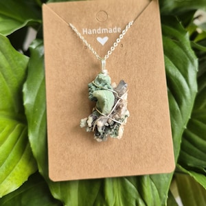 Groene heulandietkristalketting: met draad gewikkeld zeoliet, 925-ketting