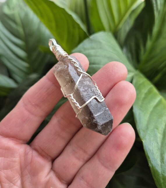 Collier en cristal de quartz fumé brut Pointe de quartz fumé