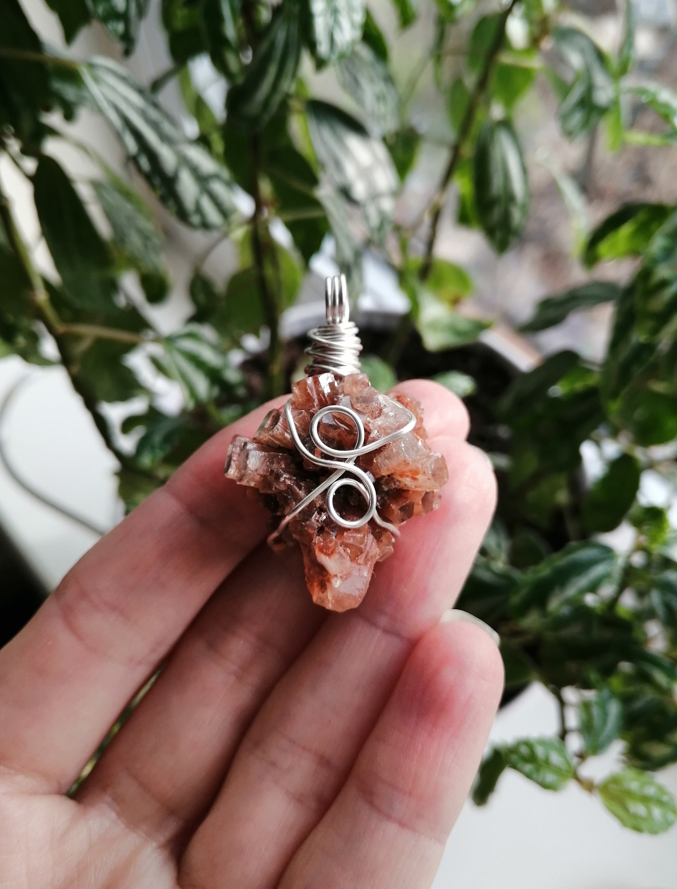 Aragonite necklace deals
