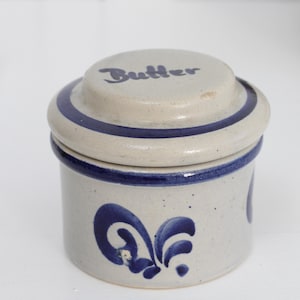 Vintage gray glazed stoneware butter jar with blue decor, traditional handmade lidded butter pot, gres crock - Farmhouse kitchen decor