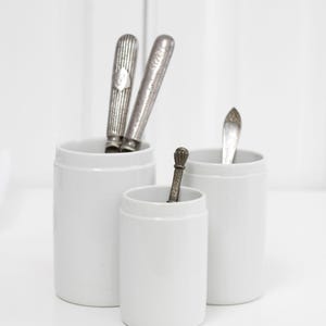 Set van 3 vintage witte porseleinen zalfpotten, steengoed apothekerspotten van 150, 200 en 300 ml, apothekerspotten