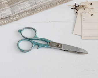 Vintage chippy aqua blue pinking scissors, traditional tailor's shears, Chromium Forged steel Edgware Made in England, French style decor