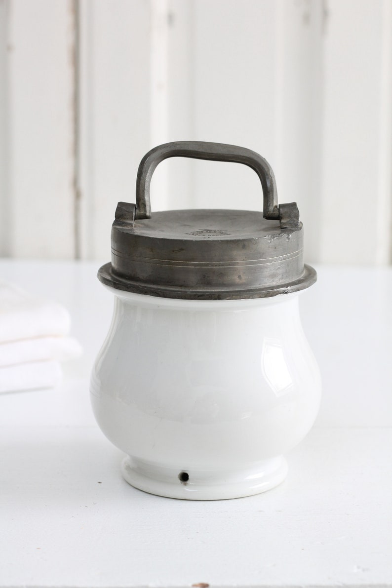 Ancien pot de bouillon en porcelaine blanche avec couvercle en étain, pot de bouillon, pot à soupe Sustenteur, pot d'apothicaire médical, support de soupe image 5