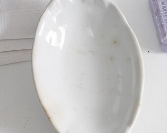 アンティークホワイトアイアンストーンレリッシュディッシュ、小さな