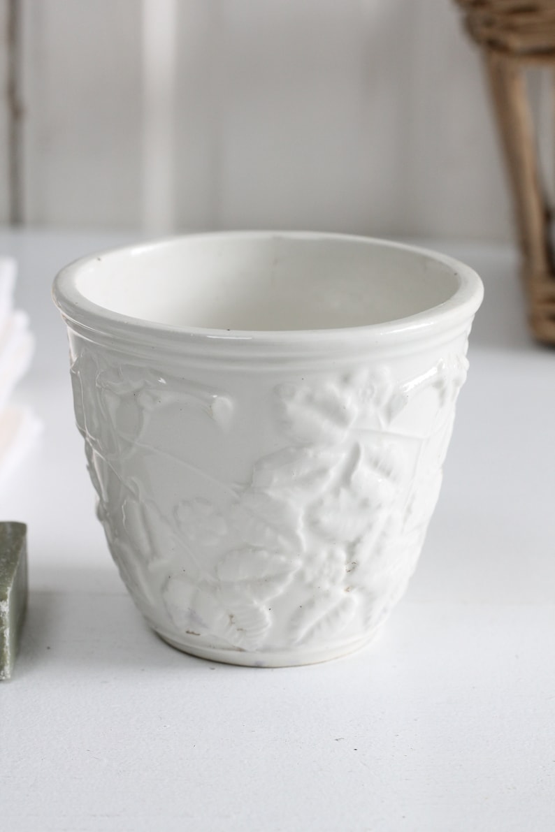 Vintage small Italian white ceramic planter with embossed design of twigs, leafs and flowers, flower pot, indoor pottery, home decor image 6