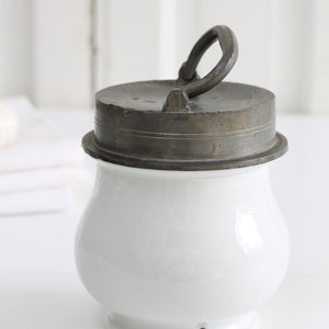 Ancien pot de bouillon en porcelaine blanche avec couvercle en étain, pot de bouillon, pot à soupe Sustenteur, pot d'apothicaire médical, support de soupe image 10