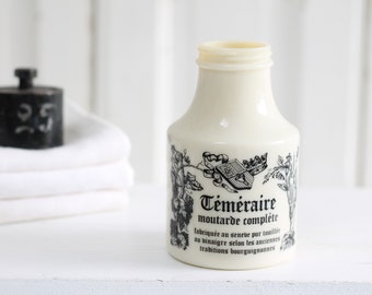pot de moutarde de Dijon français vintage 5" en verre de lait avec étiquette noire, Téméraire Moutarde Compléte, pot publicitaire, décor de ferme Français
