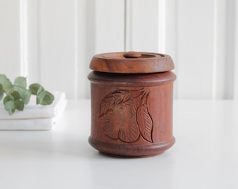 petite boîte métallique vintage à couvercle en bois avec décor de poire, récipients de rangement dans les arbres, décor de cuisine de campagne de ferme