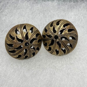 Trifari, Cut-Out Open Dome Earrings - Vintage, Clip-on
