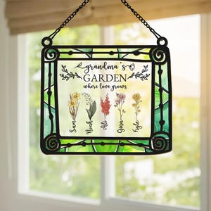 Personalized Grandma’s Garden Suncatcher, Custom Birth Flower Gift for Mom, Grandma – Mother’s Day Gift, Birthday Gift, Flower Birth Month