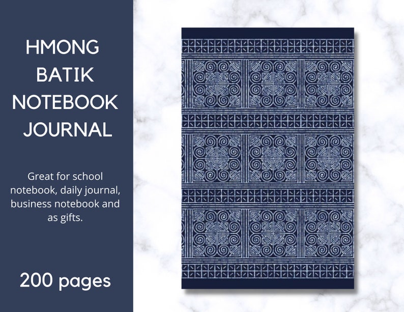 K&ouml;nnte beinhalten: Ein blaues Notizbuch mit einem wei&szlig;en Hmong-Batik-Muster. Das Notizbuch hat 200 Seiten und ist ideal f&uuml;r die Schule, das t&auml;gliche Journaling, das Gesch&auml;ft und als Geschenk.