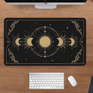 Mondphasen Schreibtischmatte schwarz gold, Konstellationen Sterne Himmel, großes Universum witchy, Gaming Schreibtischmatte