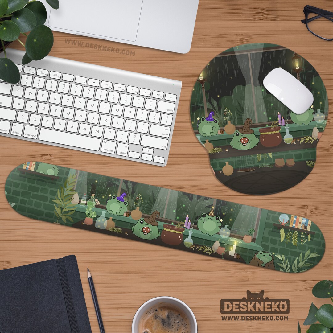Frogs Mousepad With Wrist Rest, Cute Ergonomic Mouse Pad Green, Kawaii