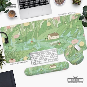 Kawaii Frogs Desk Mat, Cute Mousepad large, Green pond kawai cottagecore, Japan/Korean aesthetic, XL XXL extended gaming deskmat mouse pad