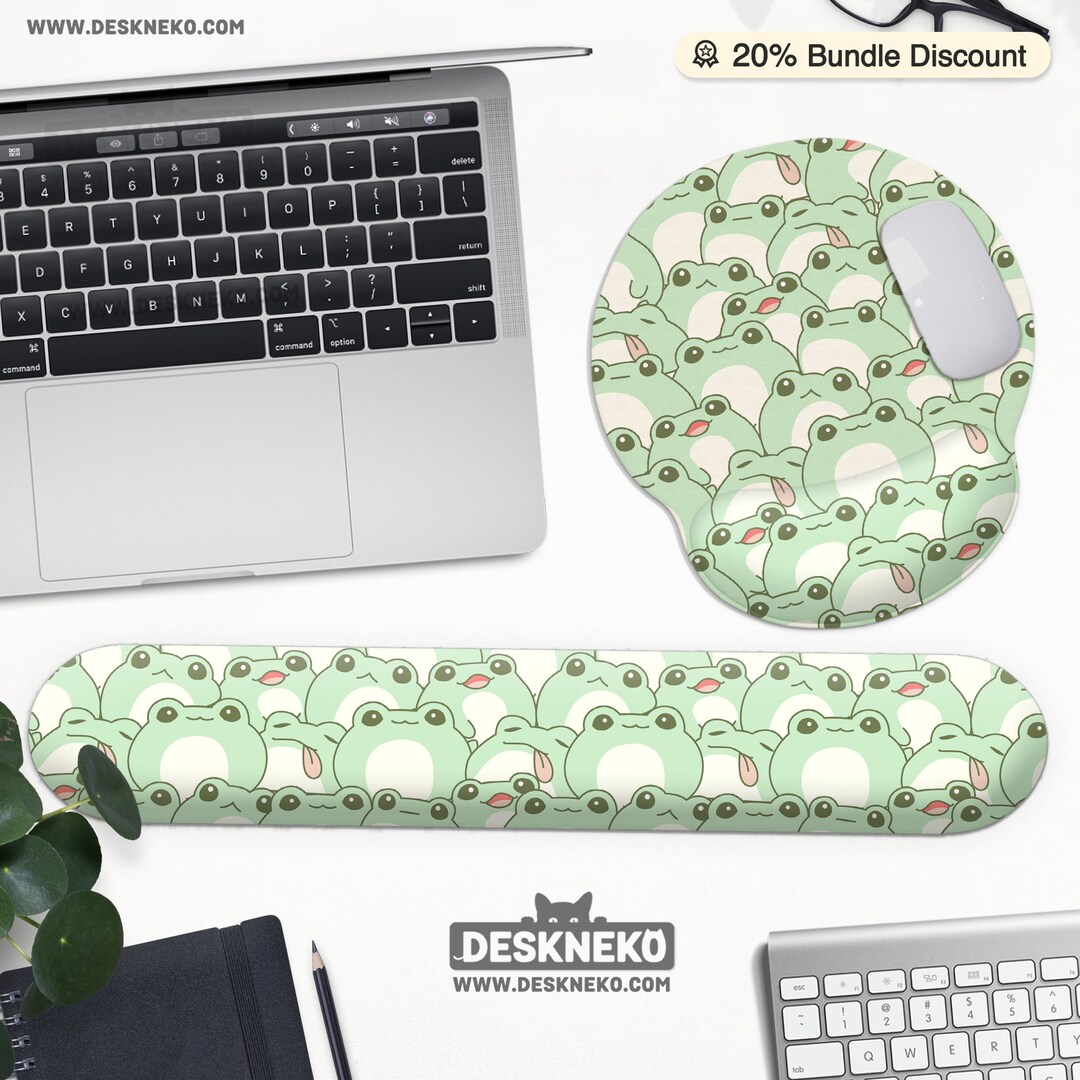 Cute Frogs Mousepad Desk Mat, Ergonomic Mouse Pad With Wrist Rest, Mint