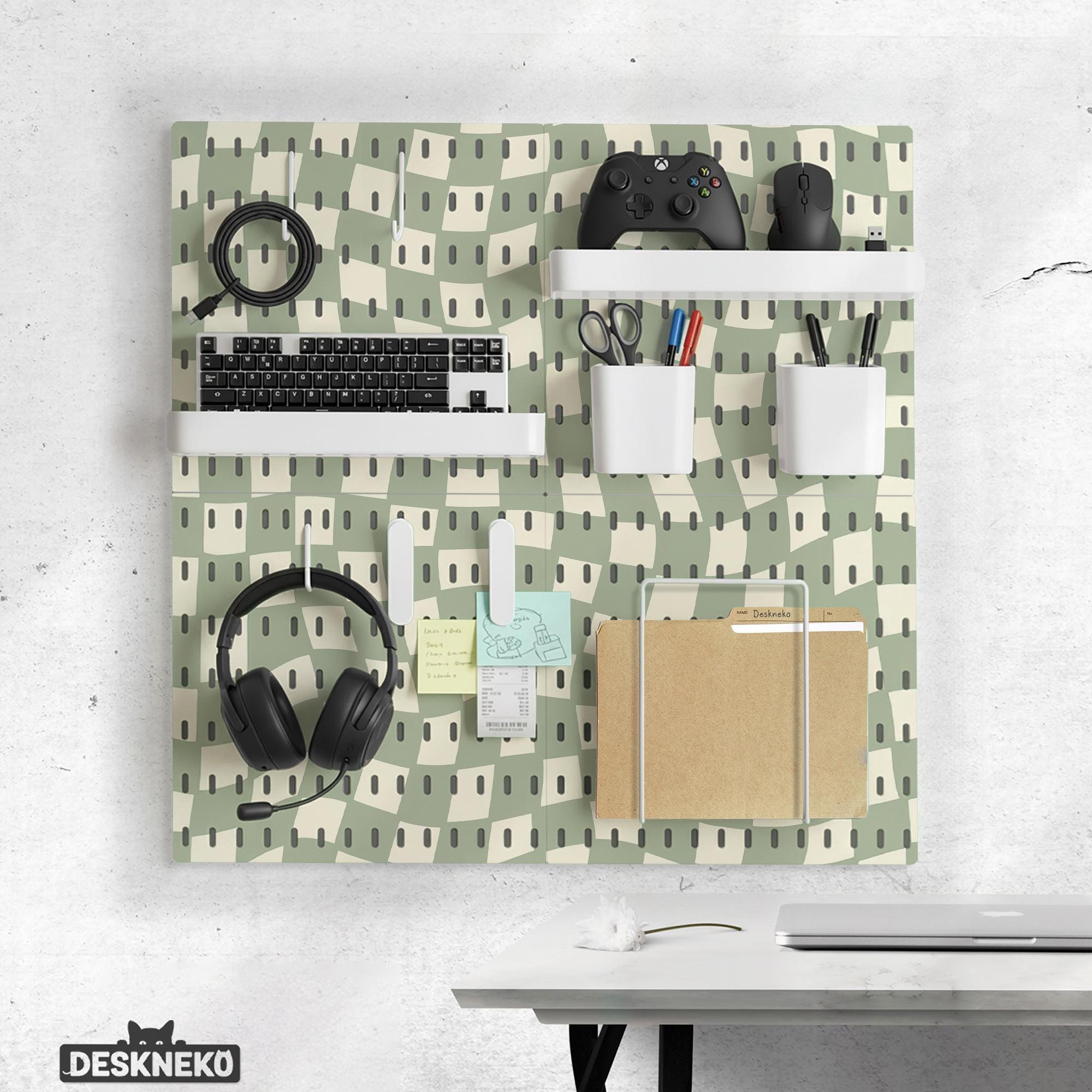 Checkered Pegboard Set image 3