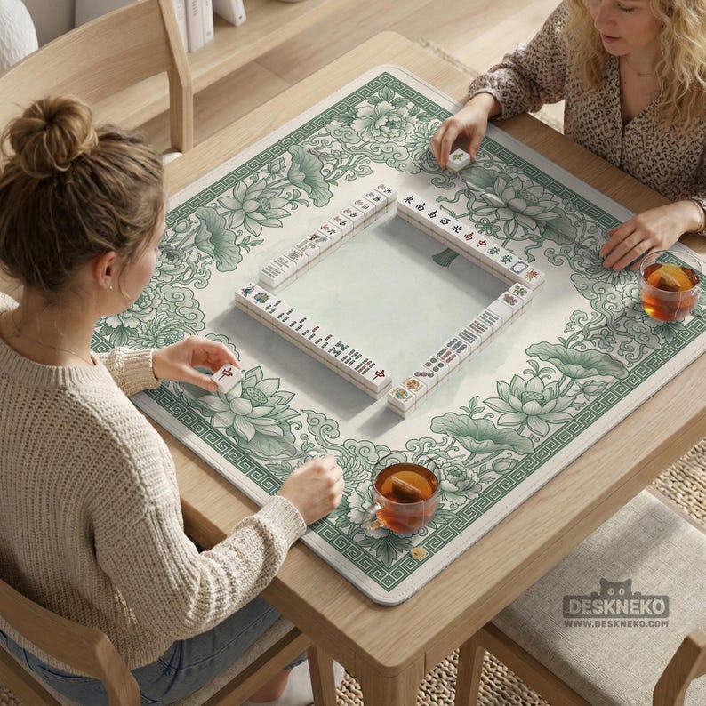 Puede incluir: Un juego de tres tazas de cer&aacute;mica con un acabado moteado y mate. Las tazas son de color crema, gris claro y gris oscuro. Cada taza tiene un dise&ntilde;o simple y minimalista, ideal para caf&eacute; o t&eacute;.