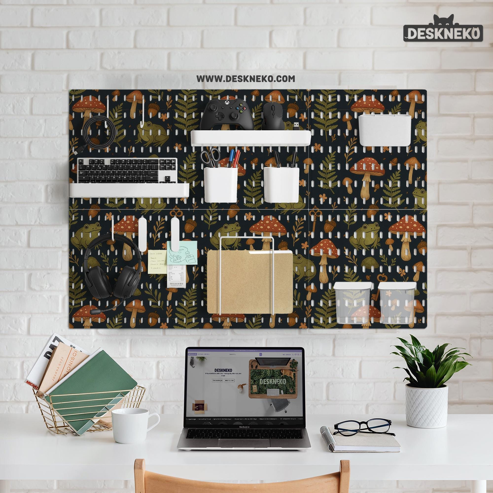 Mushroom Frog Pegboard Set image 3
