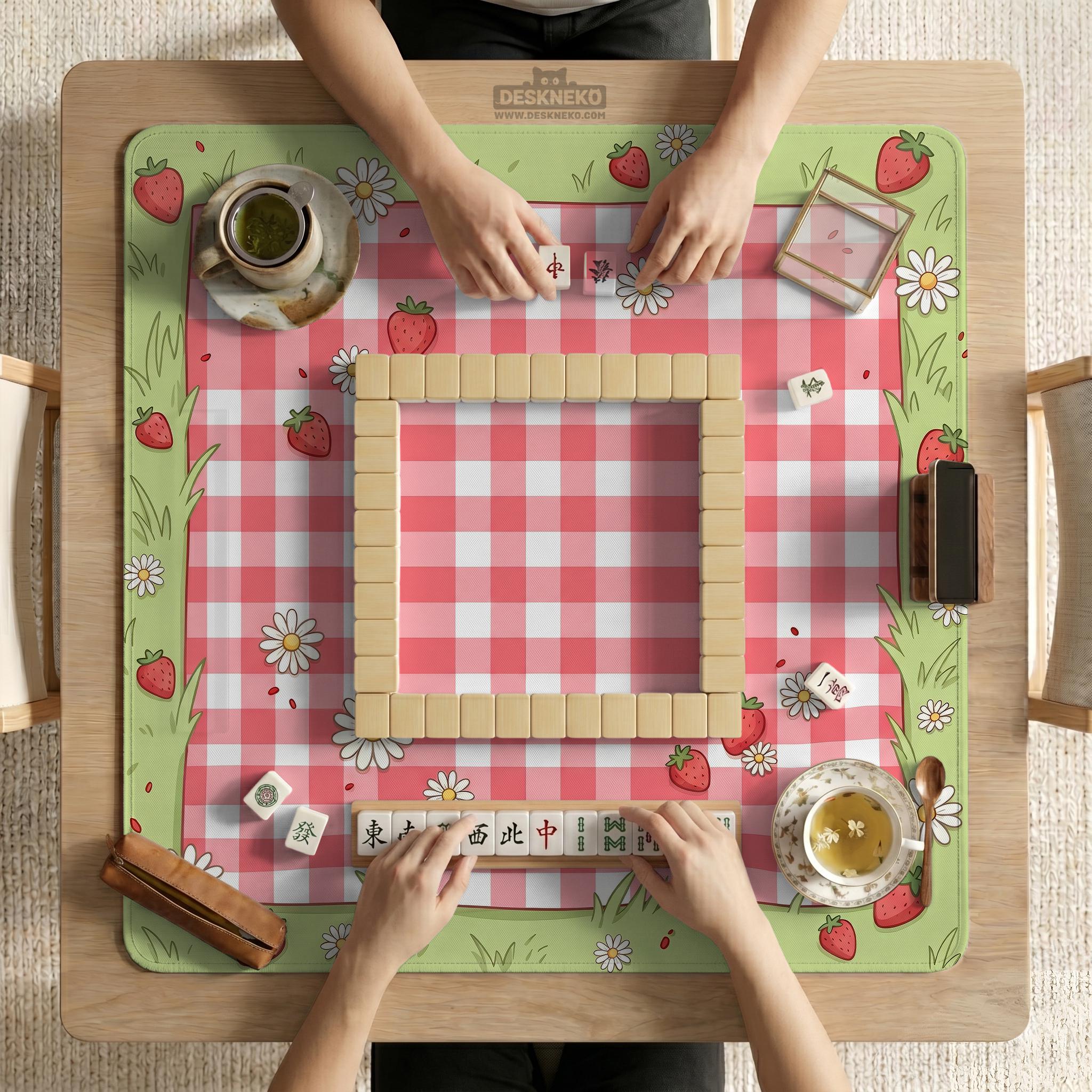 Strawberry Daisy Mahjong Mat image 2