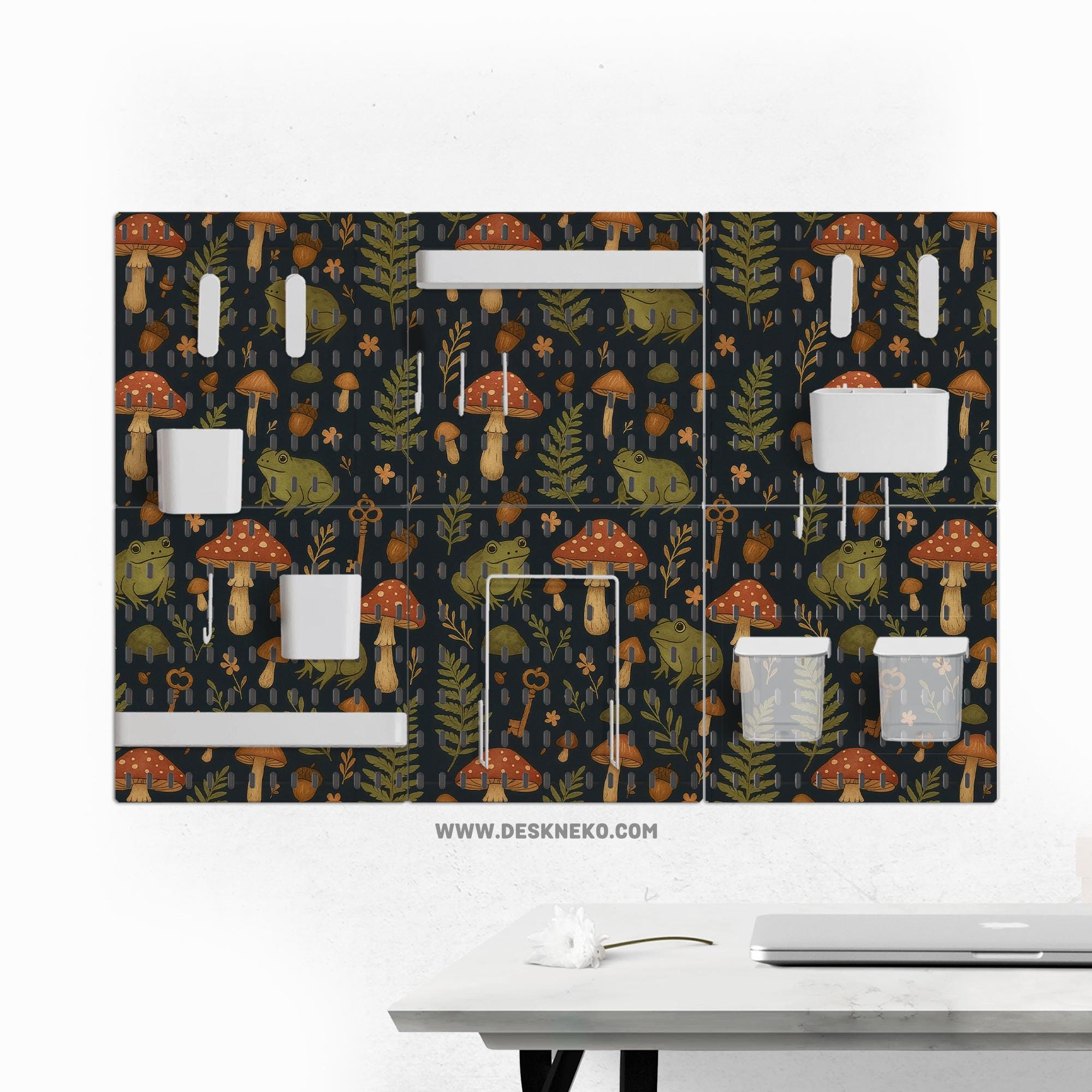 Mushroom Frog Pegboard Set image 2