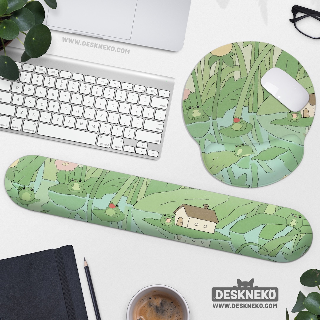 Frogs Mousepad With Wrist Rest, Cute Ergonomic Mouse Pad Green, Kawaii