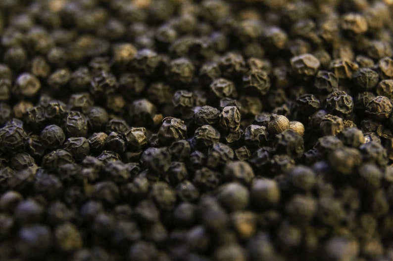 Denver Spice Company Black Peppercorn – 1 Pound Bulk Whole Premium Grinder Pepper, Estate Grown