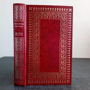 Pickwick Papers by Charles Dickens 1982