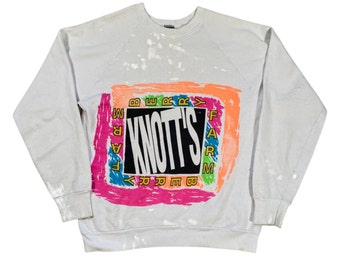 Vintage Knotts Berry Farm distressed crewneck sweatshirt