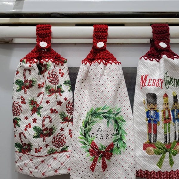 Old fashion Christmas hanging kitchen towels