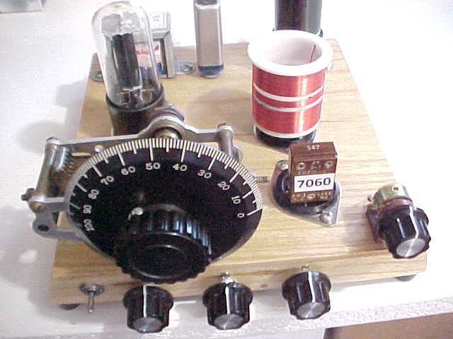 Retro AM Radio Transmitter – Play Music Through Your Vintage Tube Radio | Handmade In Canada