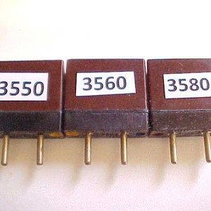 Ham Radio Crystals HC49/U&#39;s mounted in FT-241 holders for the old boatanchor transmitters