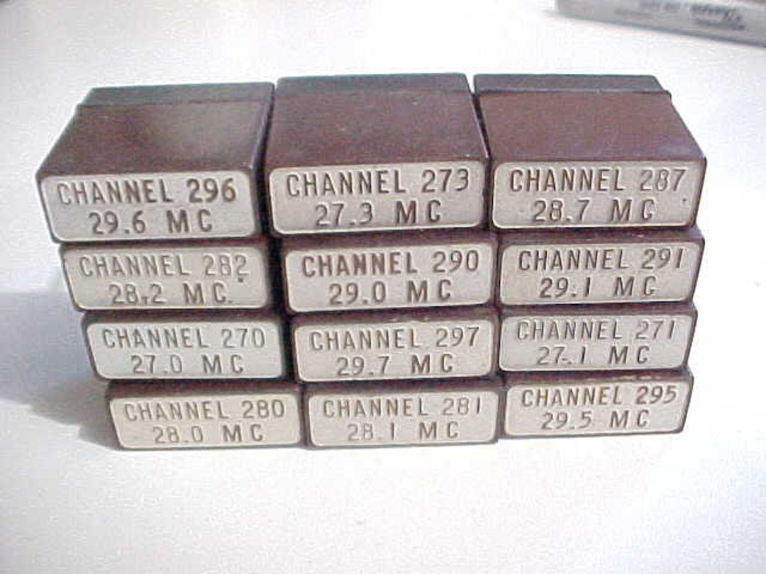 One Dozen FT241 Vintage Radio Crystals will Fit FT243 Sockets Etsy