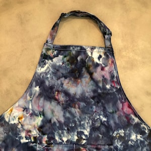 LUNA Ice Dyed Apron | Unisex Adult Tie Dye Adjustable Apron for the Kitchen, Bar, Garden, the Studio | Tocayo Indigo Purple