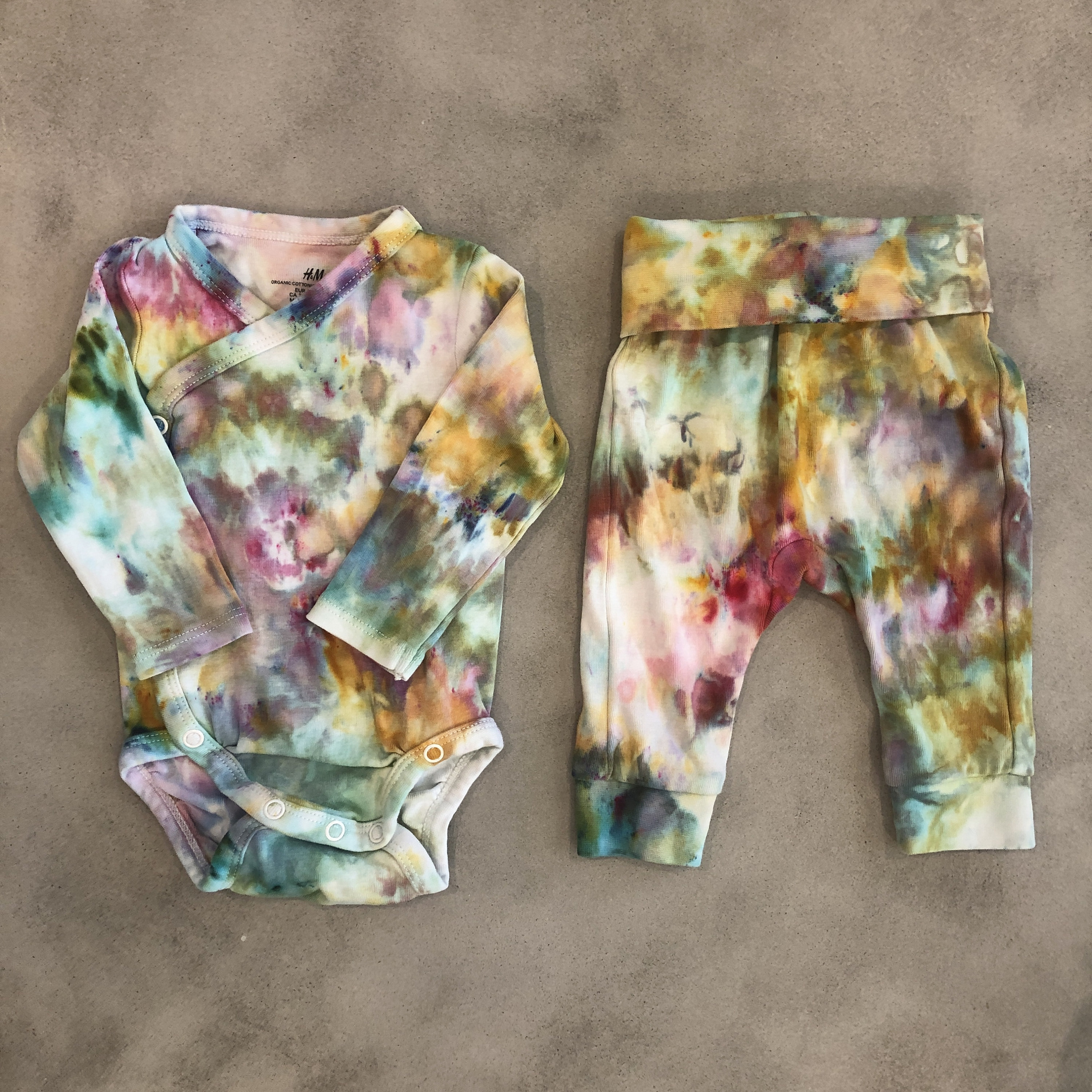 OJAI Ice Tie Dye Baby Outfit 2-18m Rainbow Organic Cotton Kimono Bodysuit + Yoga Pants
