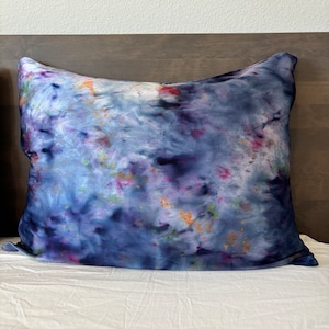 LUNA Mulberry Silk Ice Dyed Pillowcase | Hand Tie Dyed Pure Silk Pillow Cover Case with Hidden Zipper | Single or Pair | Dark Blue