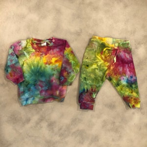 MOOD RING Tie Dye Baby Sweatsuit 3m-9m | Tocayo Rainbow Hand Ice Dyed Crew Fleece + Jogger Pants | Organic Cotton Blend Infant + Toddler