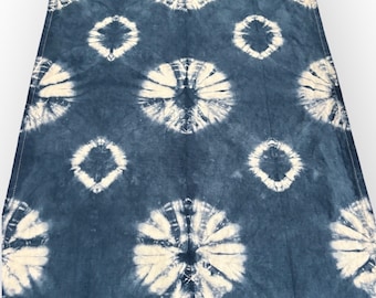 INDIGO SHIBORI Linen Table Runner | Hand Dyed Hand Dyed Indigo Blue