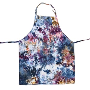 BRONTE Ice Dyed Apron | Unisex Adult Tie Dye Adjustable Cotton Twill Apron for the Kitchen, Bar, Garden, the Studio | Tocayo Indigo Purple