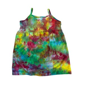 MOOD RING Batik Sonnen Kleid für Säuglinge + Kleinkinder 18 M - 6 Jahre | Eisgefärbt in Regenbogenfarben | Tocayo Handgefärbte Baumwolle Mädchen Sommerkleid