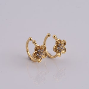 Gold Non Piercing Cartilage Clip Earrings,18K Gold Filled Flower Cuff Earrings,Hypoallergenic Huggie Hoop,Gift for Her
