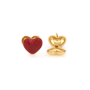 Hartoorbellen, 18 kt gold filled hartoorbellen van email, sierlijke oorbellen, emaille sieraden, steekoorbellen, cadeau voor haar, 13 x 14 x 13,5 mm