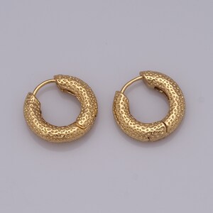 Gold Hoop Earrings,18K Gold Filled Huggie Hoop Earrings,Hoop Earrings,Hypoallergenic Huggie Hoop,Gift for Her