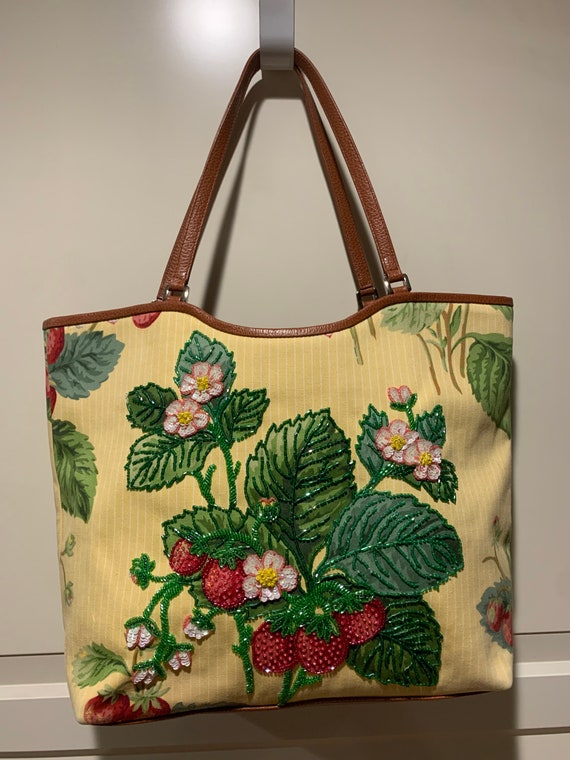 Beautiful Isabella Fiore beaded sequin Strawberrie